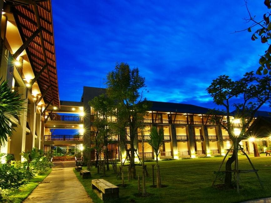 Inpawa Hotel — hotel in Ban Phai