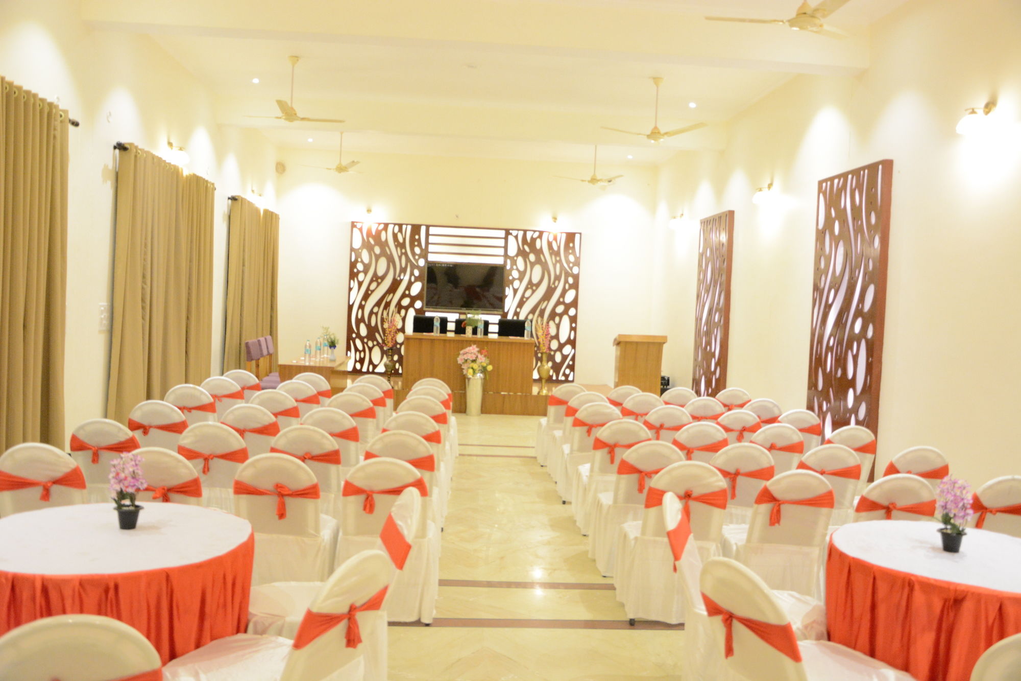 Hotel Harshikhar in Naini Tal, India