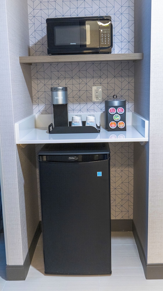 Holiday Inn Express Hotel of Neptune by IHG - photo 16