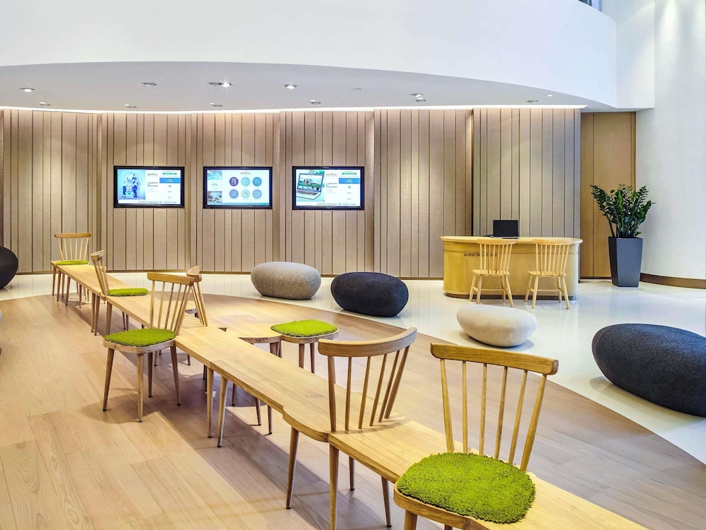 Novotel Century Hong Kong — 4-Star Luxury Hotel in Hong Kong, Hong Kong