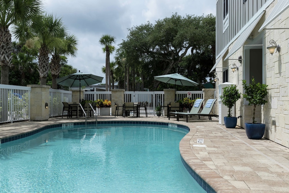 Hampton Inn New Smyrna Beach - photo 33