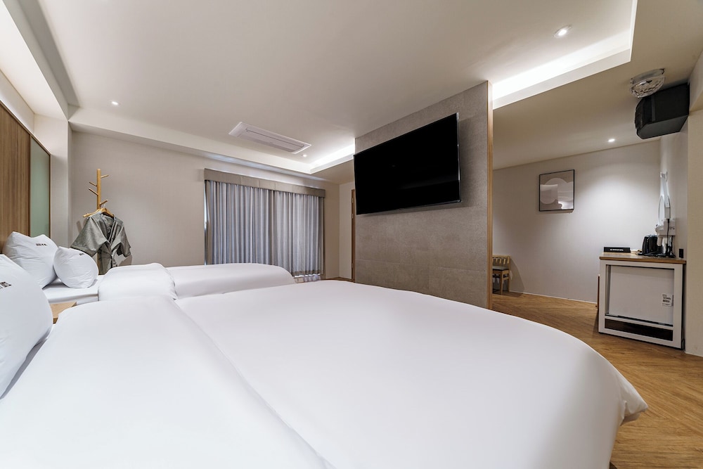 Brown Dot Hotel Eurwangri in Incheon, South Korea