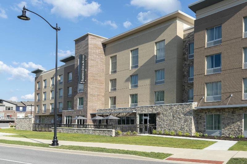 Fairfield Inn & Suites by Marriott Indianapolis Carmel - carbon neutral hotel in Carmel