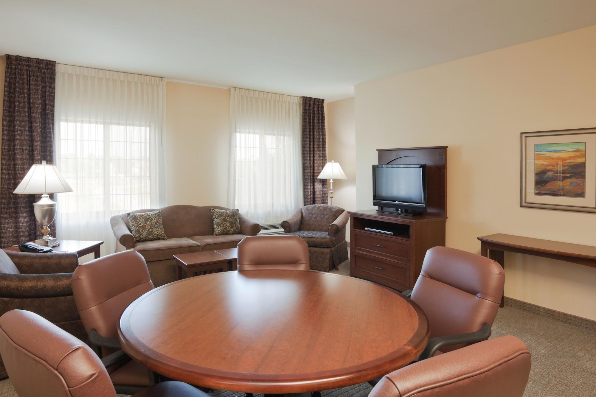 Staybridge Suites Lafayette Airport - photo 8