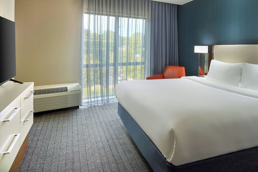 Courtyard by Marriott Carrollton - photo 17