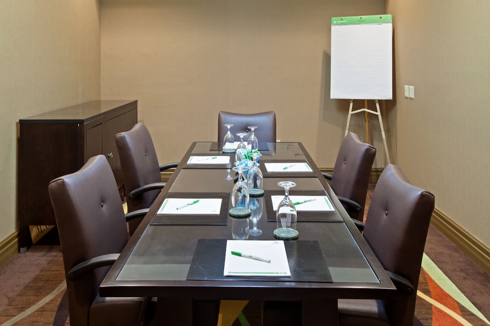 Holiday Inn Evansville Airport - photo 27