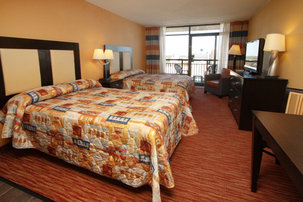 Landmark Resort by Elliott Beach Rentals - photo 4