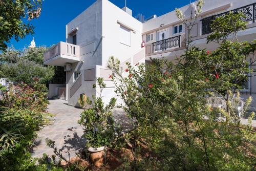 Niki's Apartment — 4-Star Luxury Hotel in Palaiochora, Greece