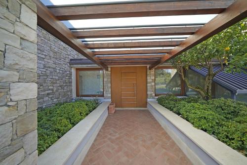 Villa Mary by Wonderful Italy — 4-Star Luxury Hotel in San Felice Del Benaco, Italy