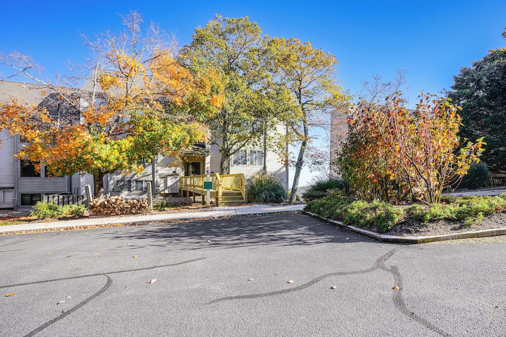 1 Mi to Wintergreen Resort Mtn View Condo - photo 26