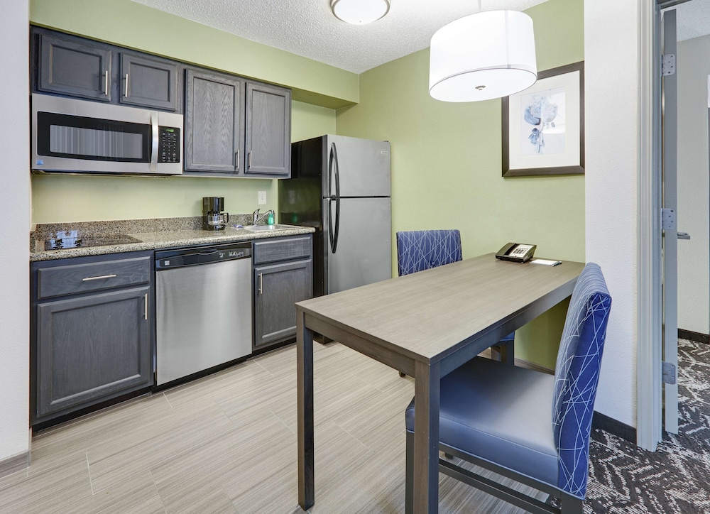 Homewood Suites by Hilton St. Louis Chesterfield - photo 14