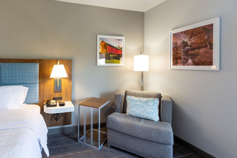 Hampton Inn Christiansburg Blacksburg - photo 11