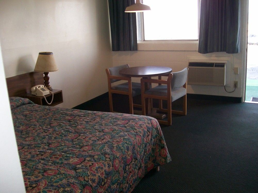 Valu Inn Cedar City - photo 13