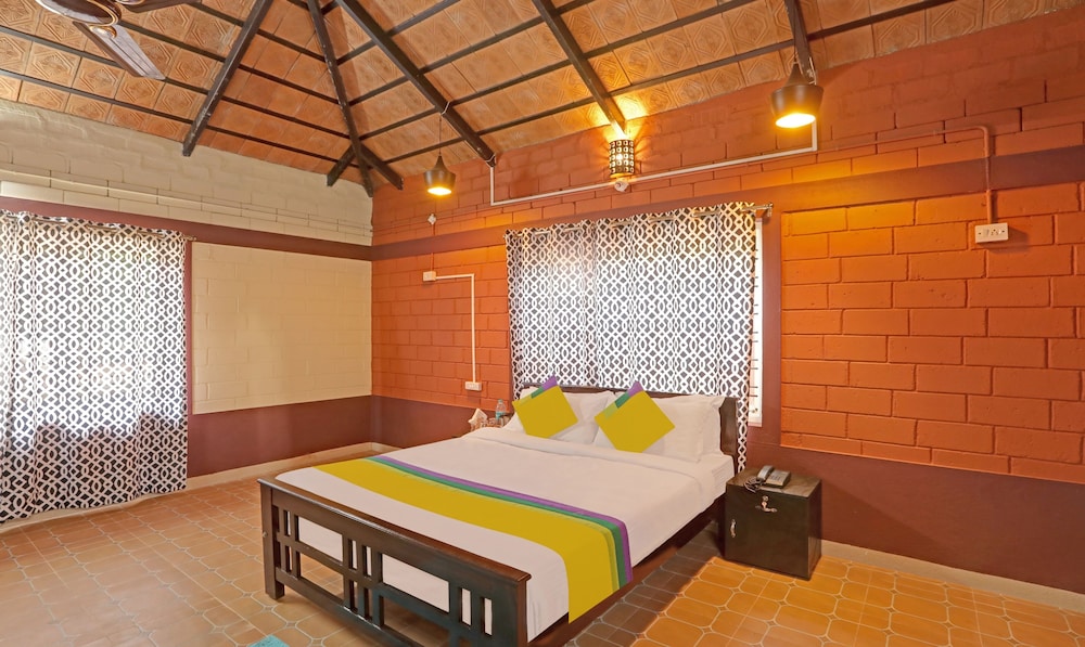 Hotel Allaranda Homestay in Madikeri, India