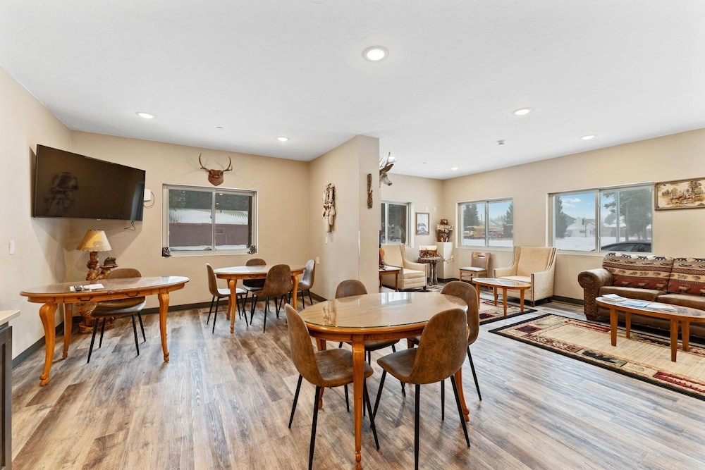 Wagon Wheel Hotel - photo 18