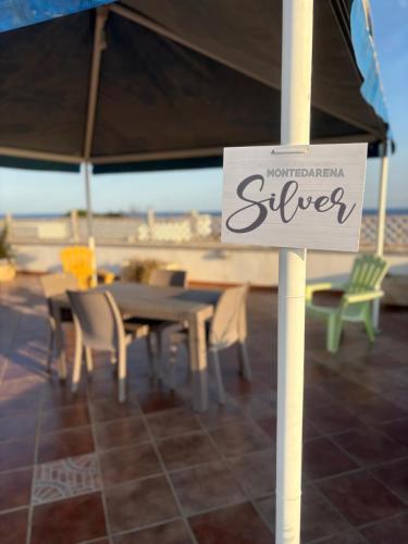 Montedarena SILVER A due passi dal mare — 4-Star Luxury Hotel in Pulsano, Italy