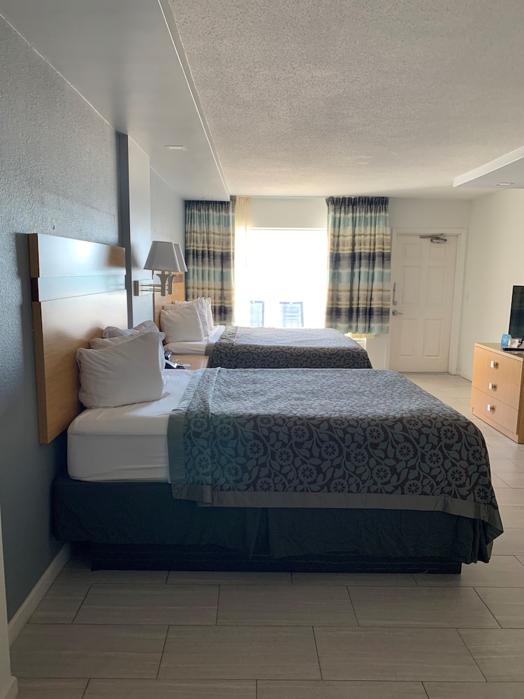 Arya Blu Inn & Suites - photo 11