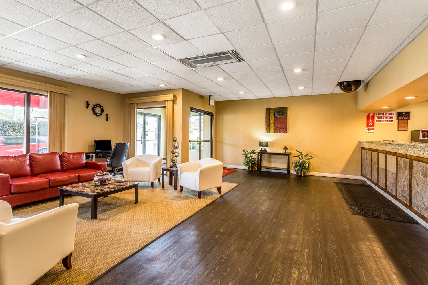 Econo Lodge Homewood Birmingham - photo 16