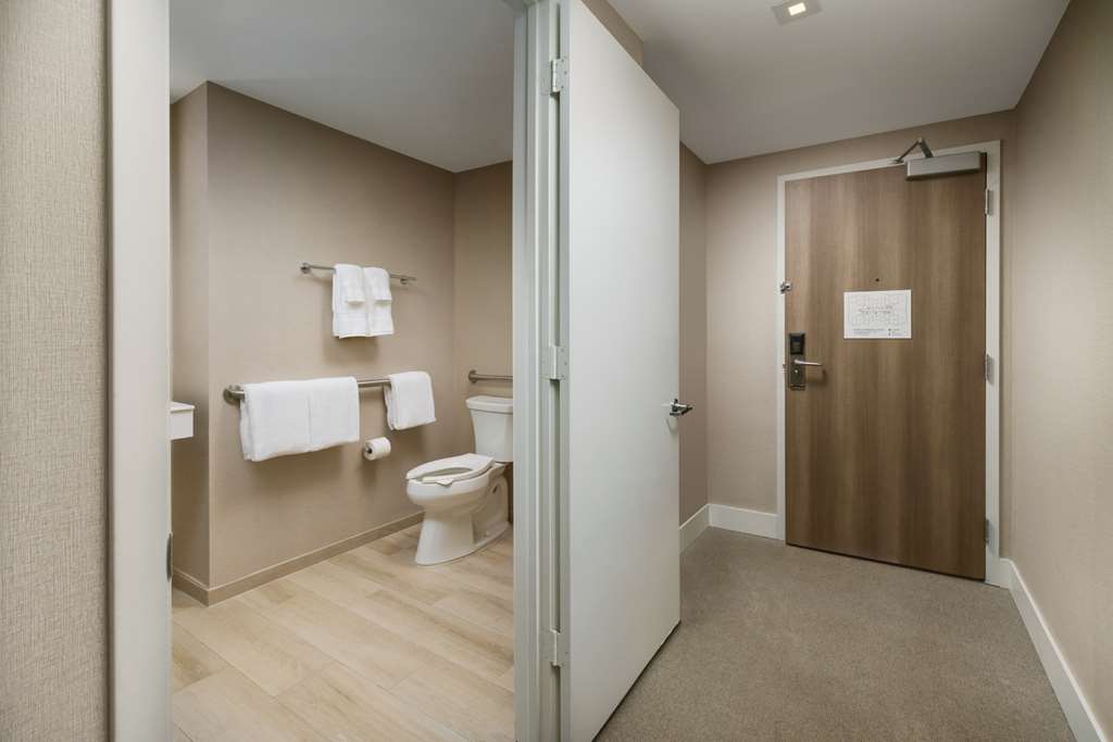 The Altair Hotel Bay Harbor - photo 37