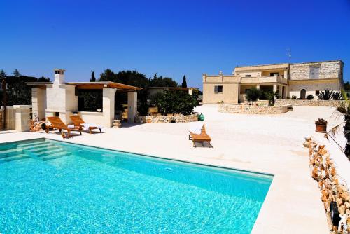 Villa Silenzio con piscina riscaldata a Ostuni — 4-Star Luxury Hotel in Ostuni, Italy
