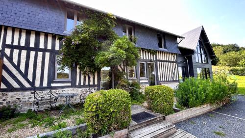 La Longere Reve Normand Honfleur Parking Prive Entierement Refait in La Riviere-Saint-Sauveur, France