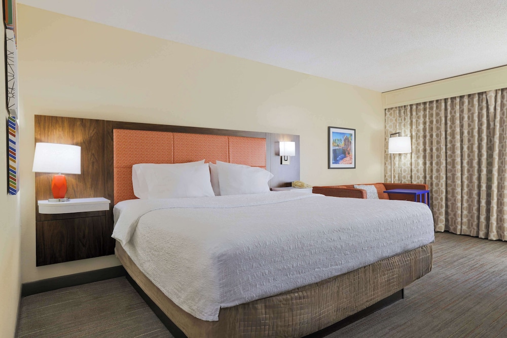 Hampton Inn Raleigh Garner - photo 16