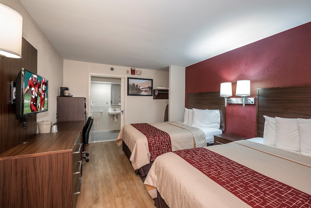 Red Roof Inn Lancaster - photo 8