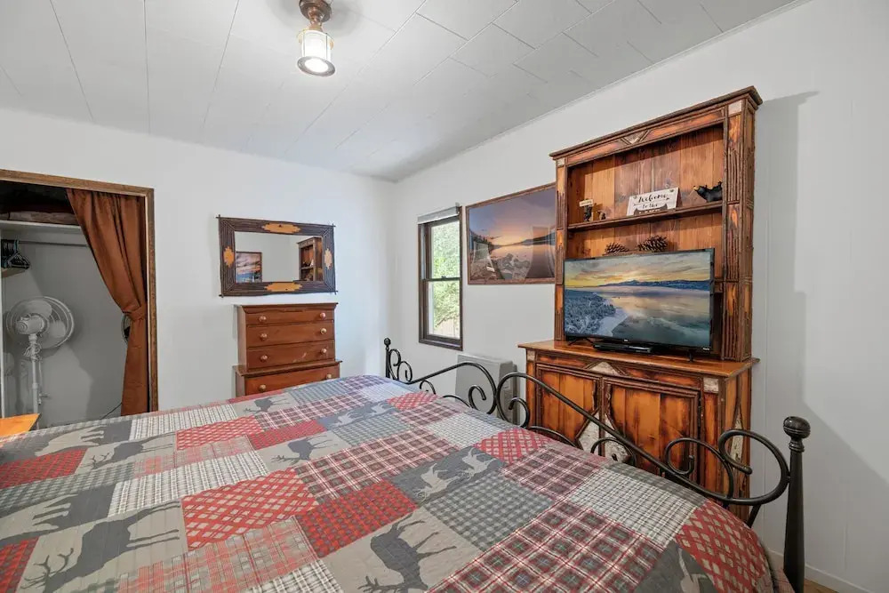 Bear Slope View Cabin Beautiful home located just south of Bear Mountain ski resort - photo 16