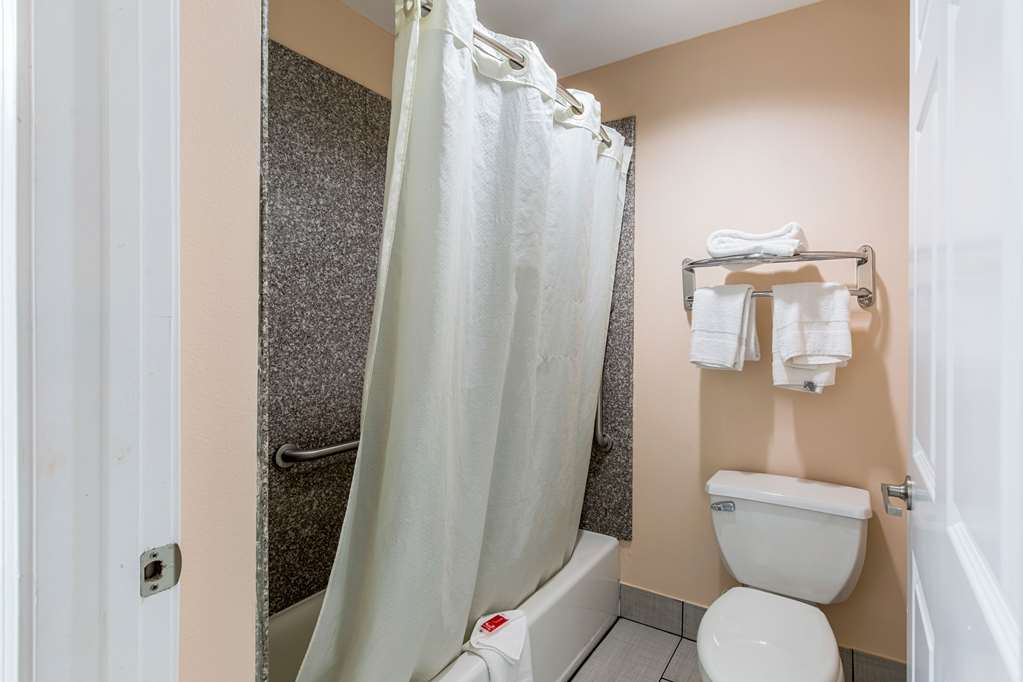 Quality Inn & Suites Bridge City Orange - photo 19