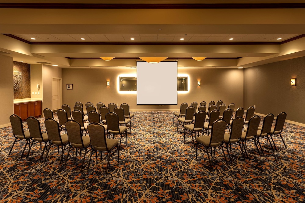 Hilton Garden Inn Seattle Issaquah - photo 42