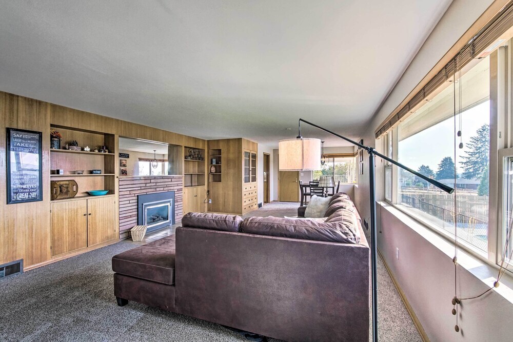 Family Friendly Yakima Escape With Yard And Pool — Yakima