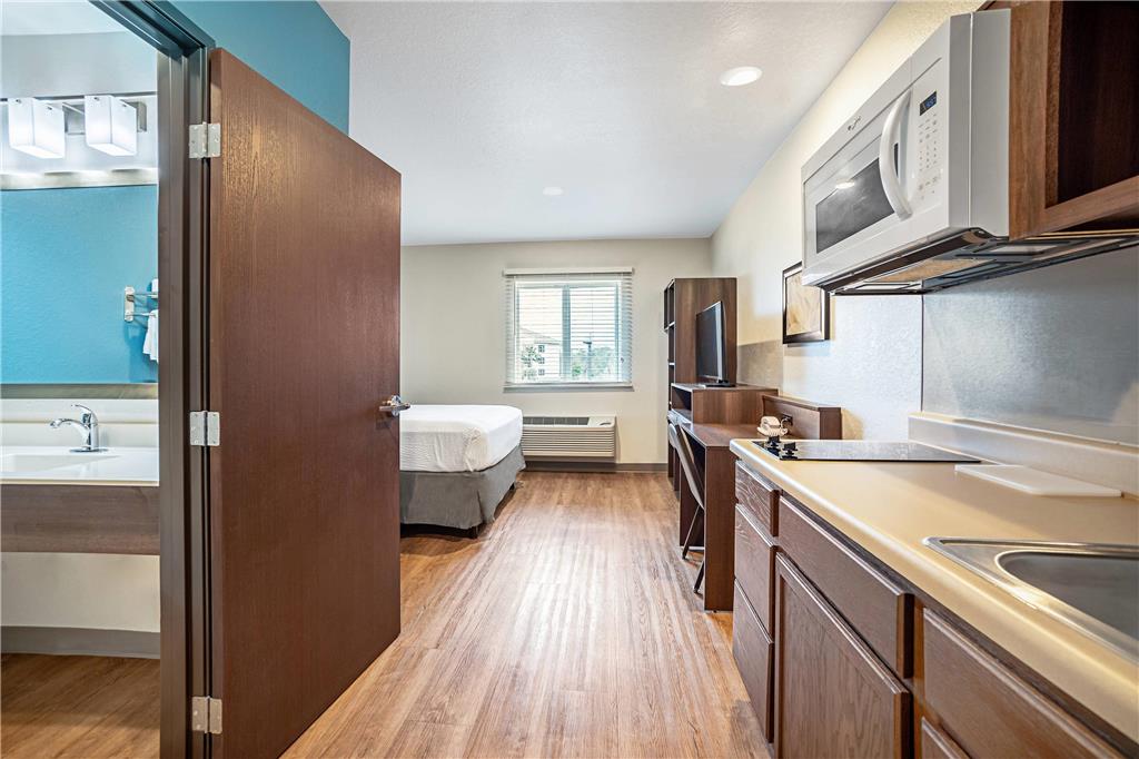 WoodSpring Suites Naples East - photo 10