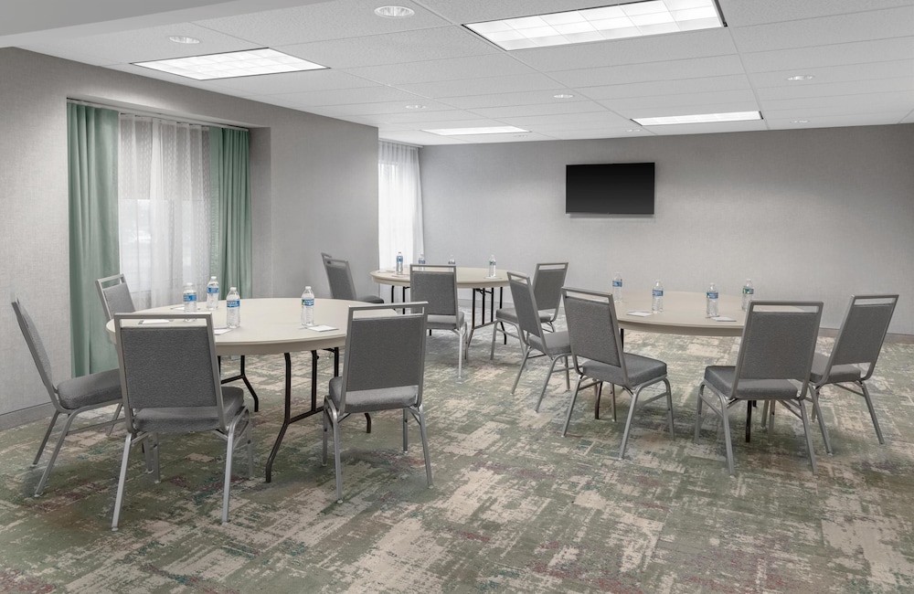 Homewood Suites by Hilton Columbus Airport - photo 43
