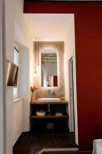 Bruno Domus Colosseo — 4-Star Luxury Hotel in Rome, Italy