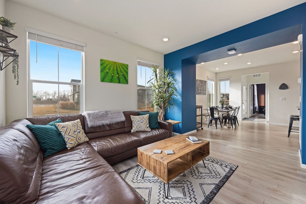 Modern & Stunning Home Near Breweries and Old Town — 4-Star Luxury Hotel in Fort Collins, United States