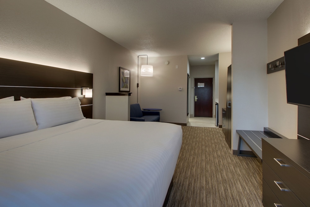 Holiday Inn Express & Suites Lebanon by IHG - photo 7