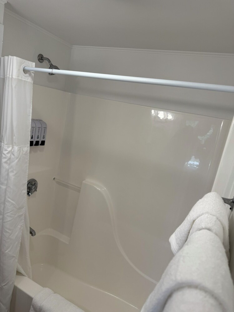 The Yardarm Motel - photo 27