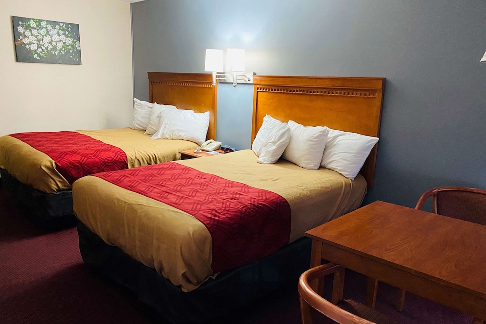 Baymont by Wyndham Lake George - photo 5