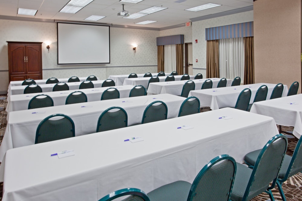 Holiday Inn Express & Suites College Station by IHG - photo 59