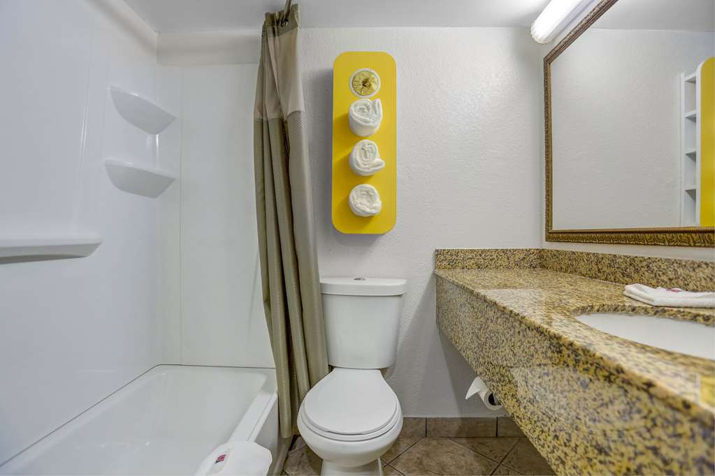 Motel 6 Jacksonville NC - photo 17