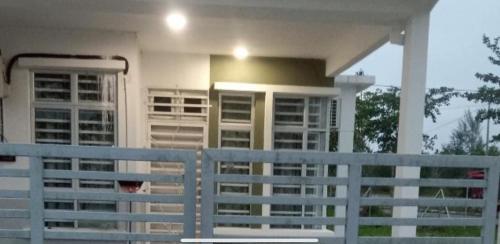 Homestay Taman Tiara Paka — 4-Star Luxury Hotel in Paka, Malaysia