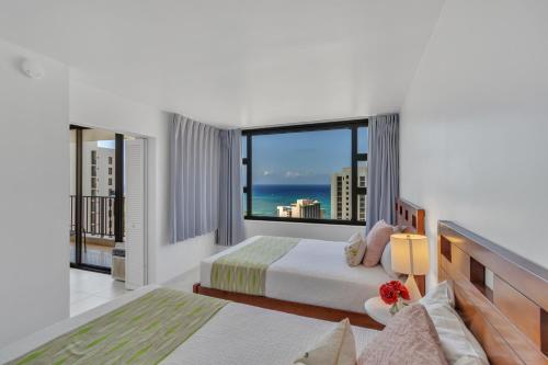 Standard Ocean View Condo 36th Floor Free parking & Wifi condo — 4-Star Luxury Hotel in Honolulu, United States