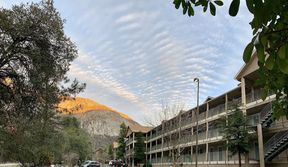 Yosemite View Lodge - photo 77