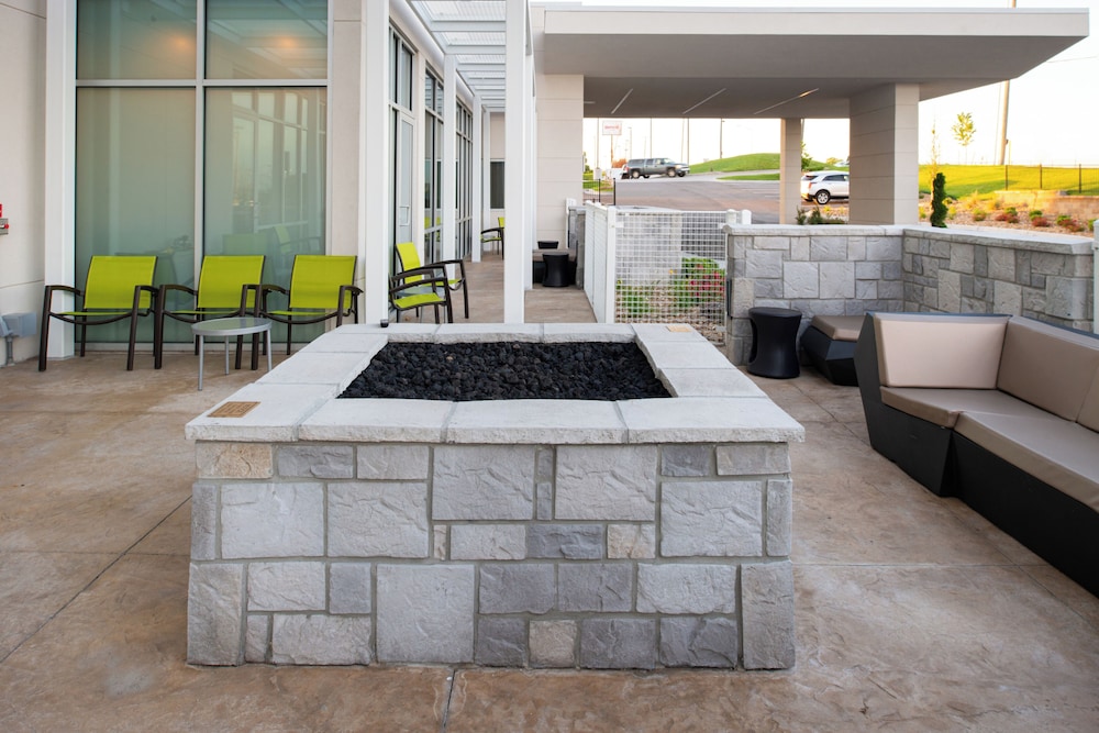 Springhill Suites Kansas City Northeast - photo 30