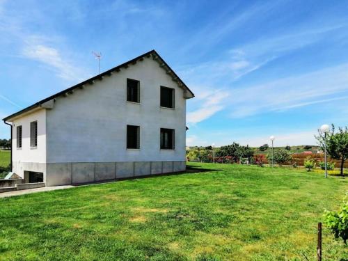 Casa Rural Paraje Valdefuentes — 4-Star Luxury Hotel in Montehermoso, Spain