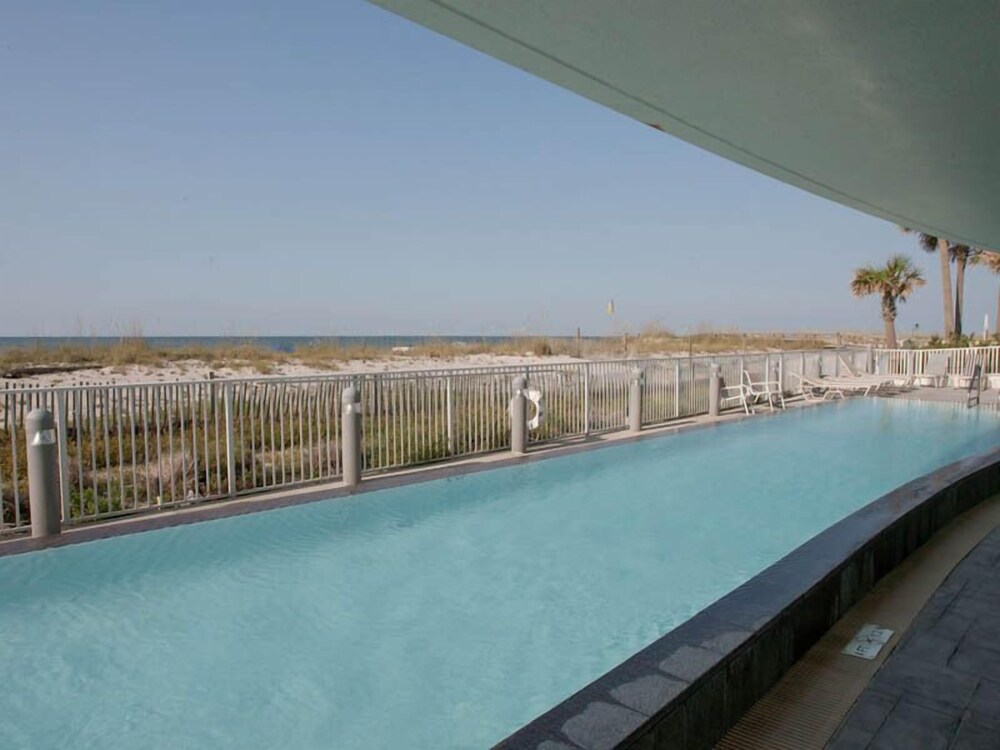 Island Tower 1001 3 Br condo by RedAwning - photo 27
