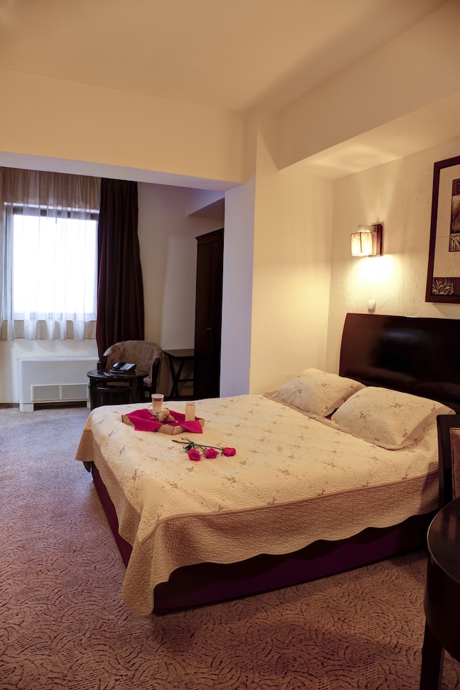 Hotel Avis — carbon neutral stay, Bucharest