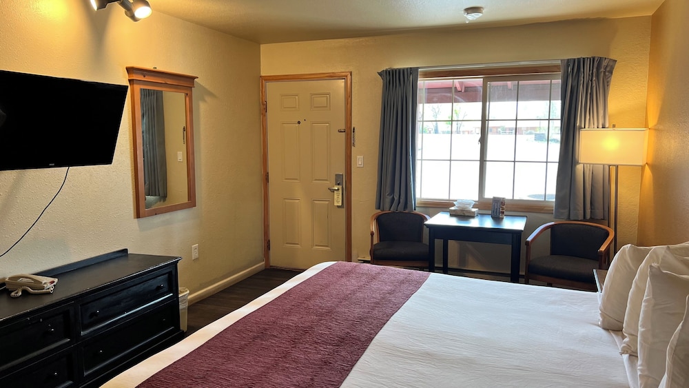 Black Canyon Motel - photo 11