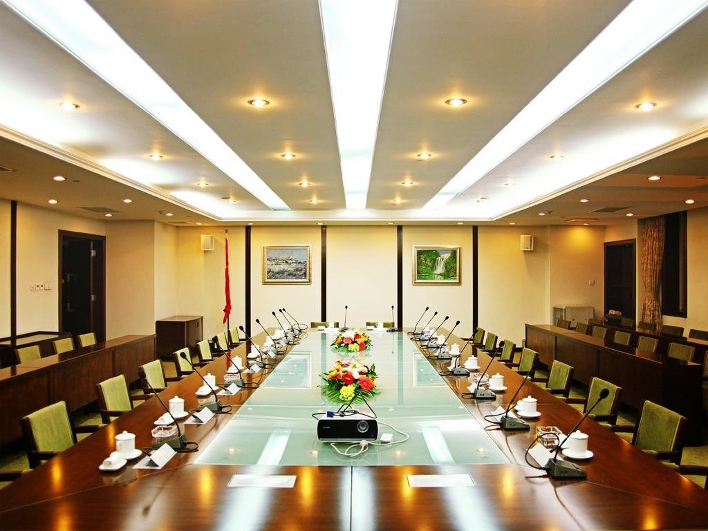 Lu Hong Hotel in Beijing, People's Republic of China