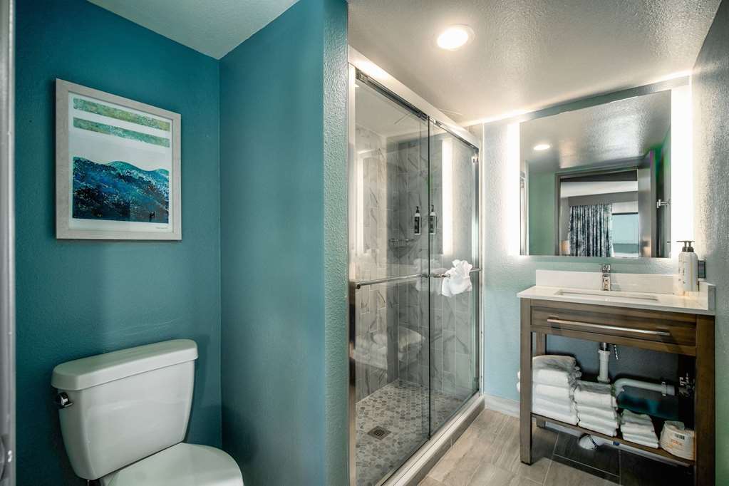 La Quinta Inn & Suites by Wyndham Cocoa Beach Oceanfront - photo 31